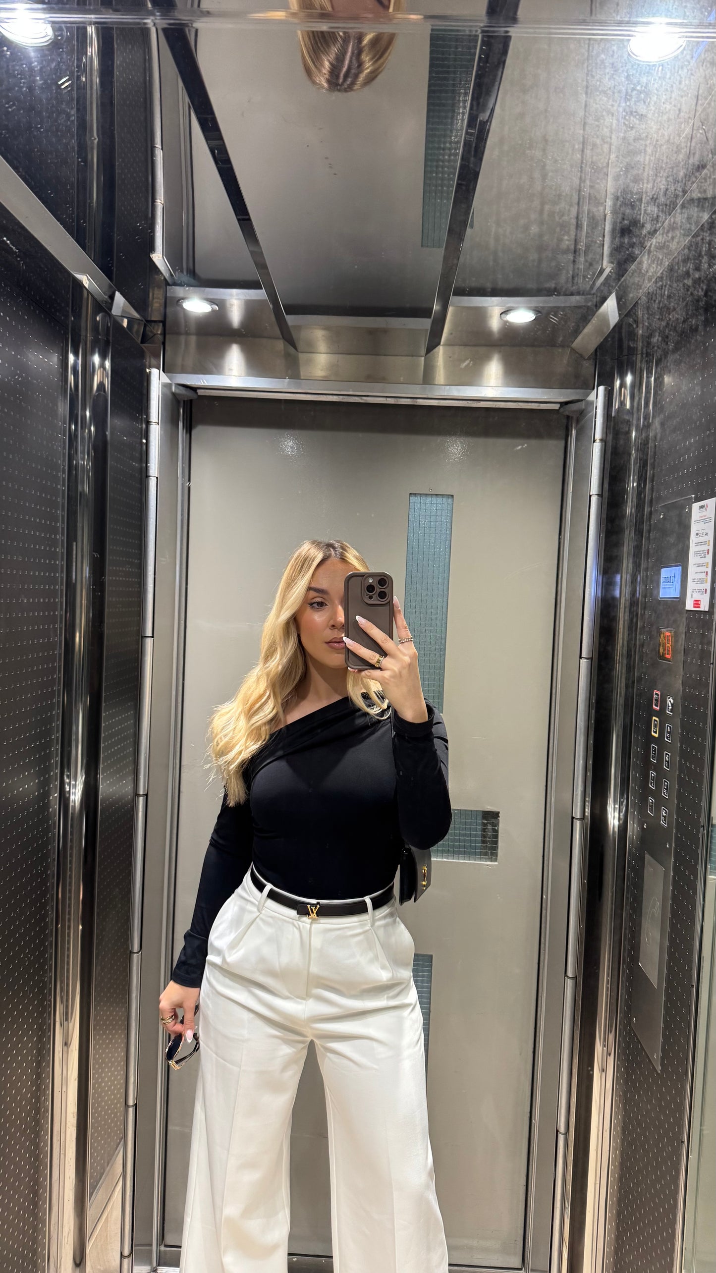 Body assimétrico - REFADI009